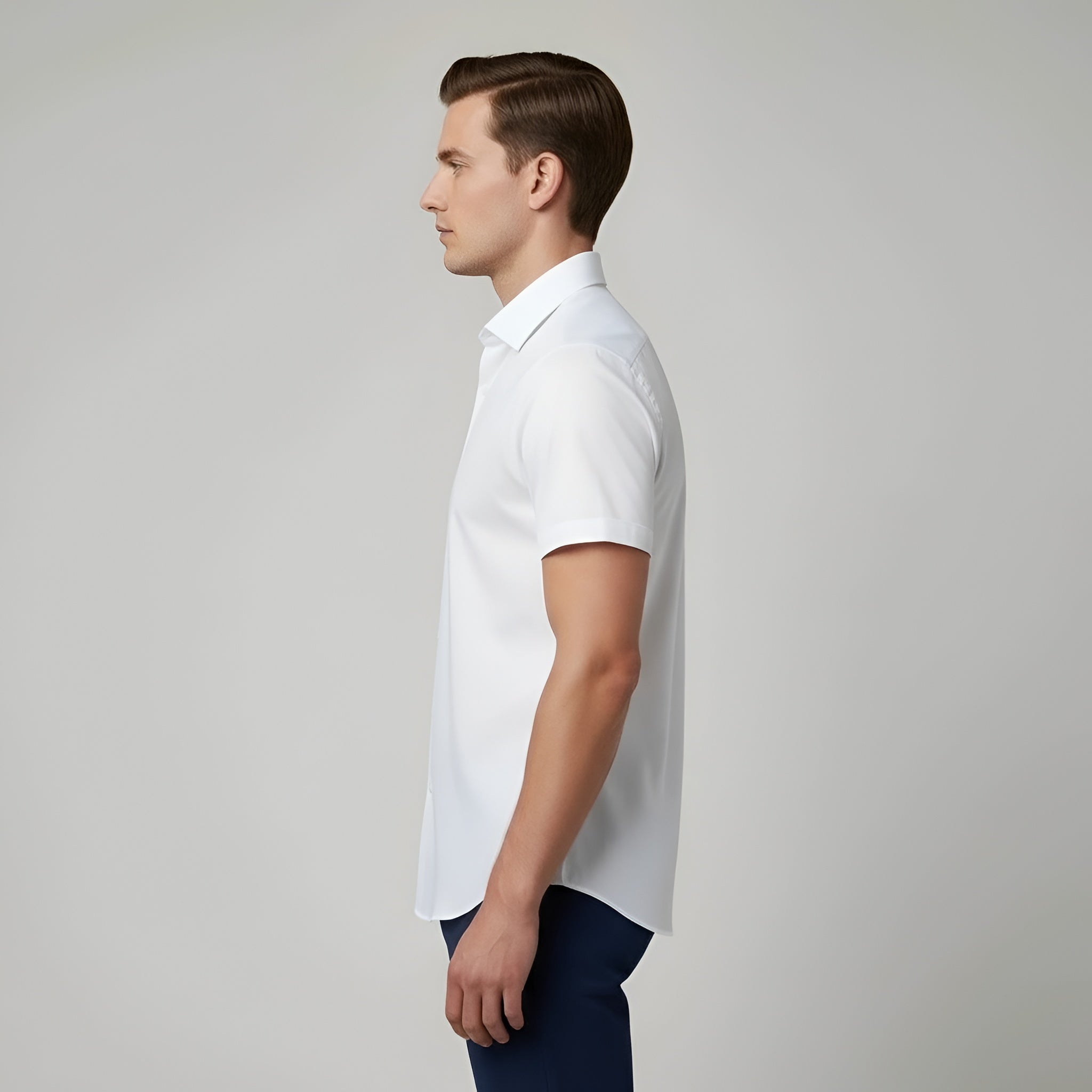 Chemise homme à manches courtes en coton avec une coupe légère et respirante pour l'été et un usage quotidien