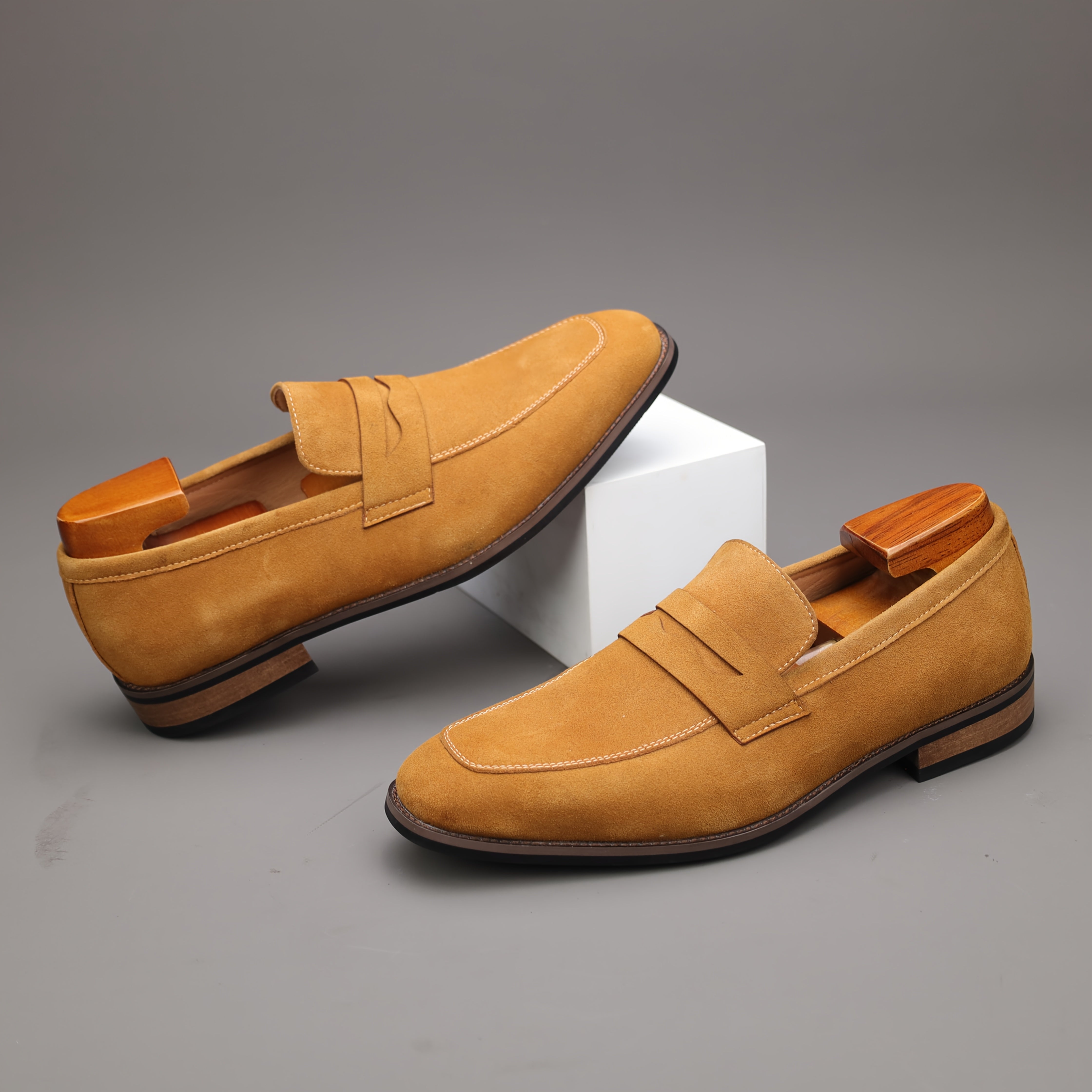Ανδρικά Slip-On Loafer Παπούτσια με Κλειστή Μύτη