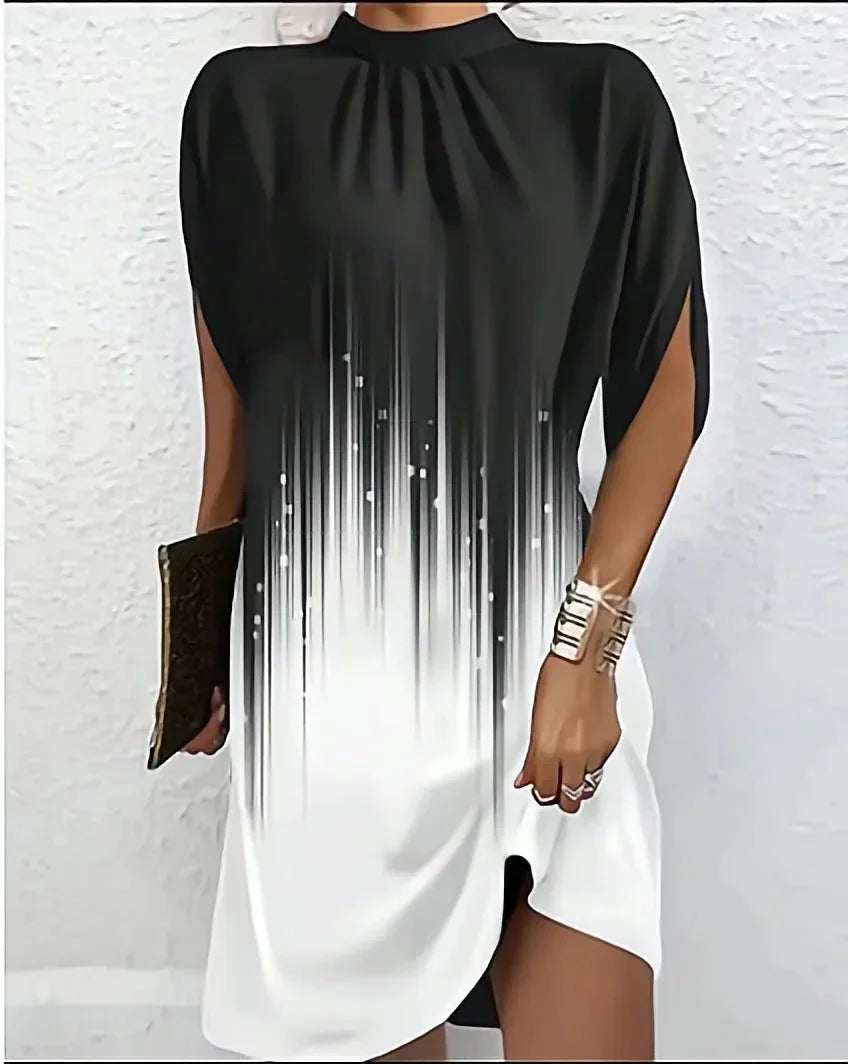 Robe courte à manches chauve-souris, col plissé, en tissu léger. Disponible en plusieurs couleurs pour soirées élégantes.