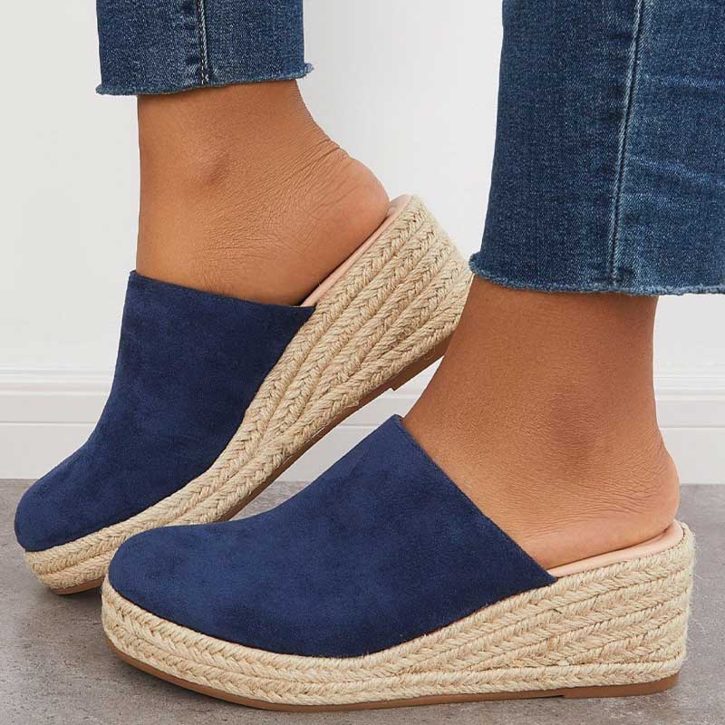 Boheme Mules con tacón cuña – La elegancia relajada del verano