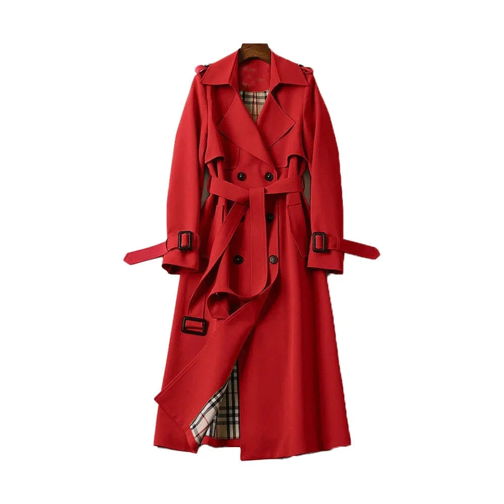 Trench-coat long beige femme, ceinturé, taillé, avec col à revers, en mélange de coton, adapté pour la mi-saison.