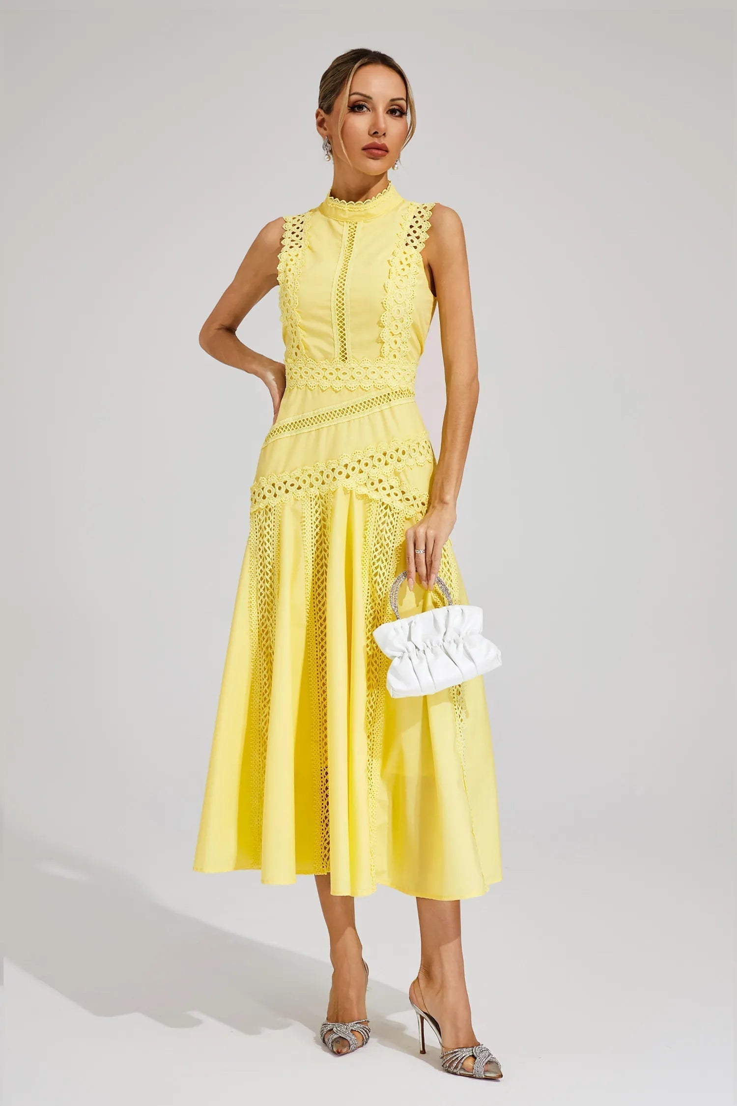 Vestido Midi de Renda com Painel Sem Mangas para Senhora
