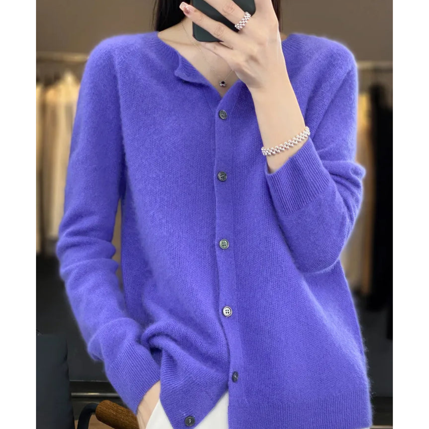 Lang Cashmere Cardigan til Kvinder med Knaplukning