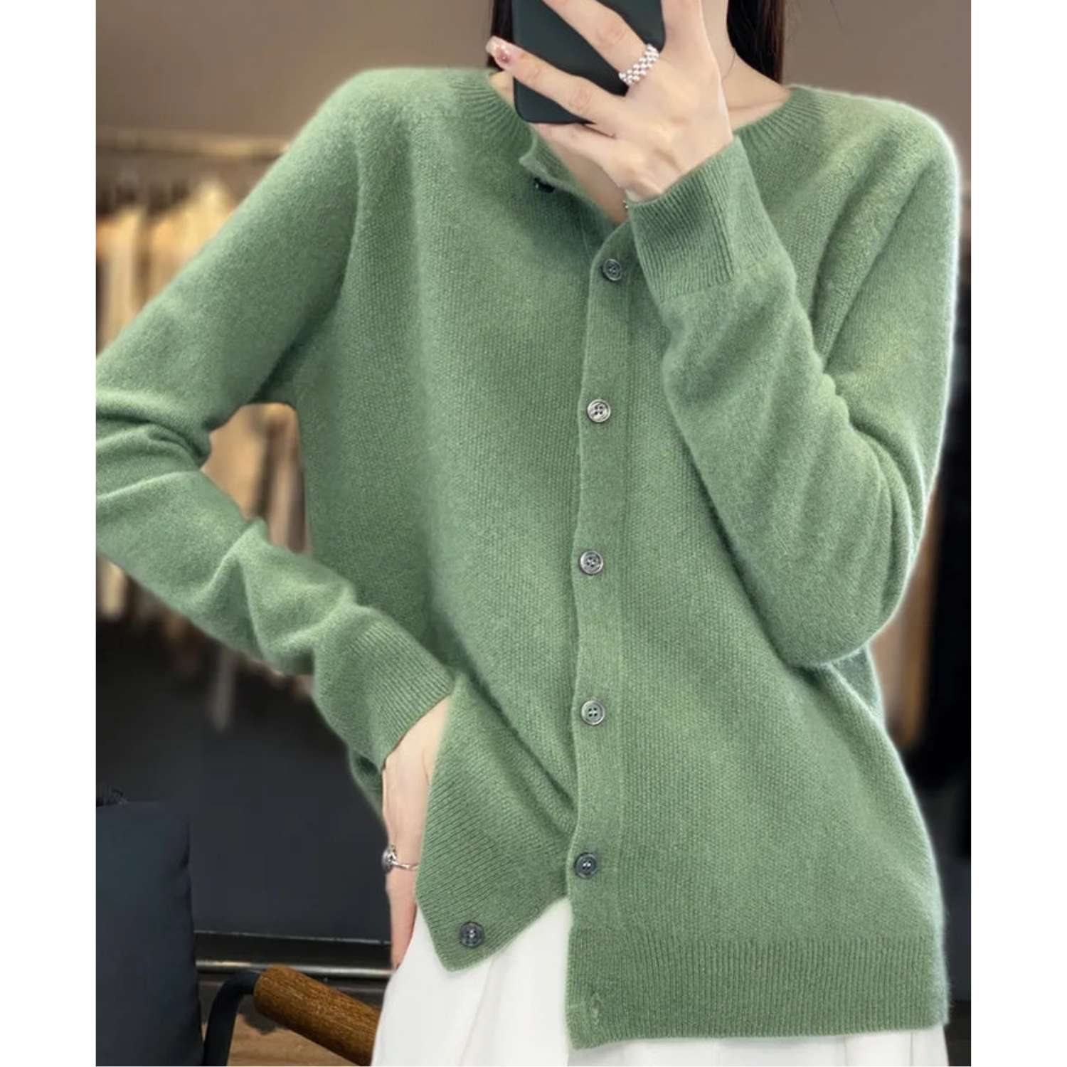 Lang Cashmere Cardigan til Kvinder med Knaplukning