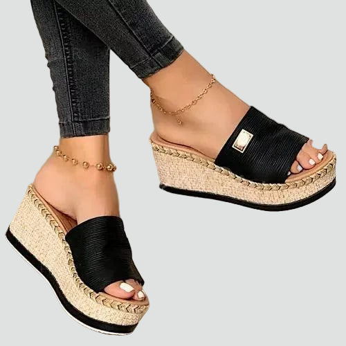 Ortopædiske slippers til damer - Regular Fit med flettet sål og kilehæl