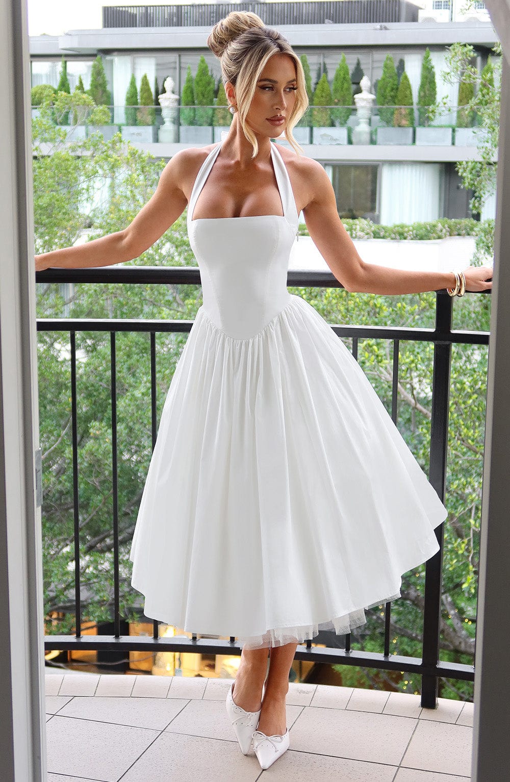 Vestido Midi Halterneck para Convidada de Casamento
