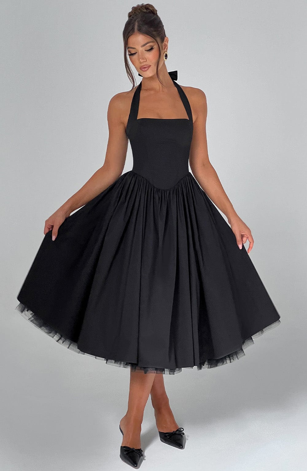 Vestido Midi Halterneck para Convidada de Casamento
