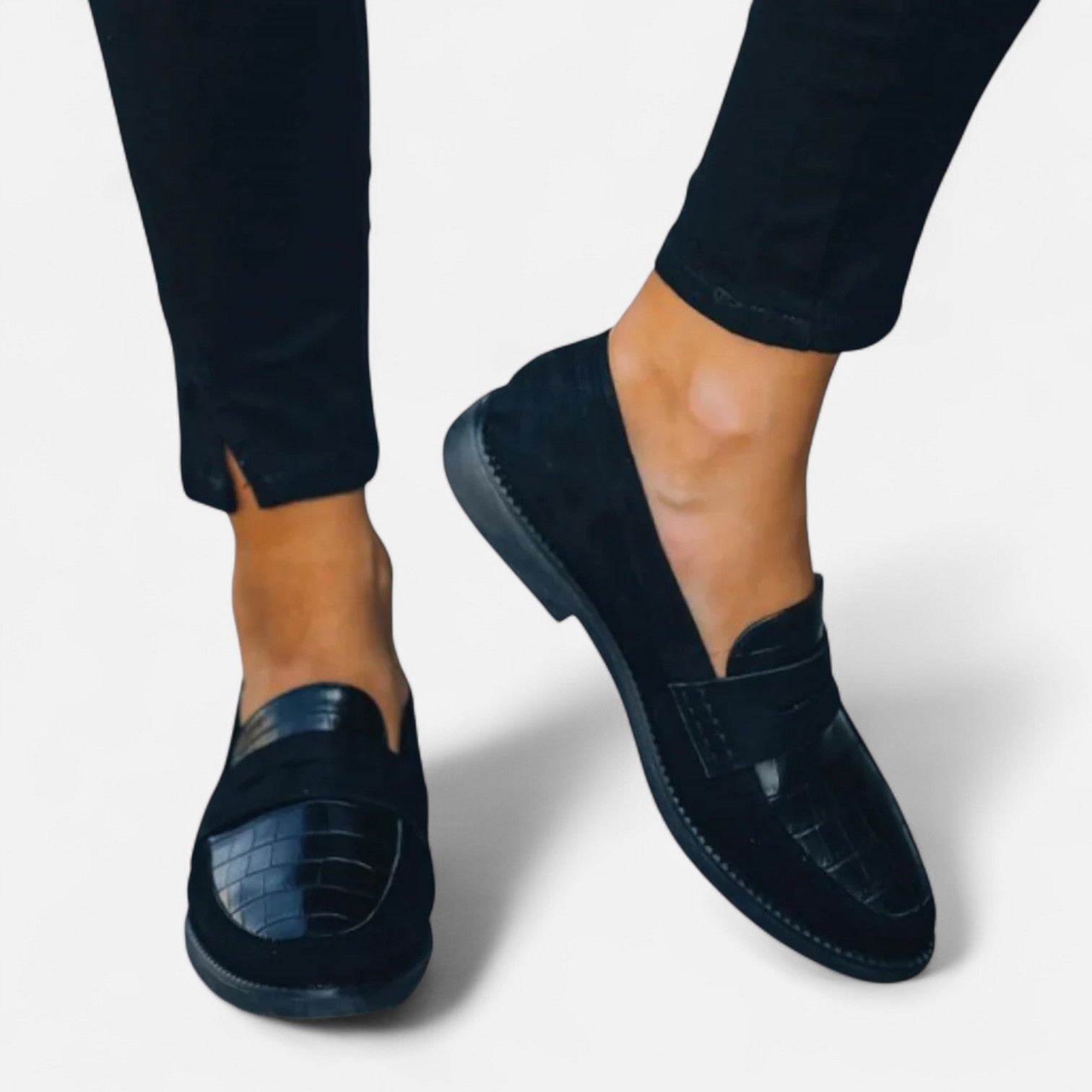 Luxurious leather loafers for women – timeless design & year-round comfort