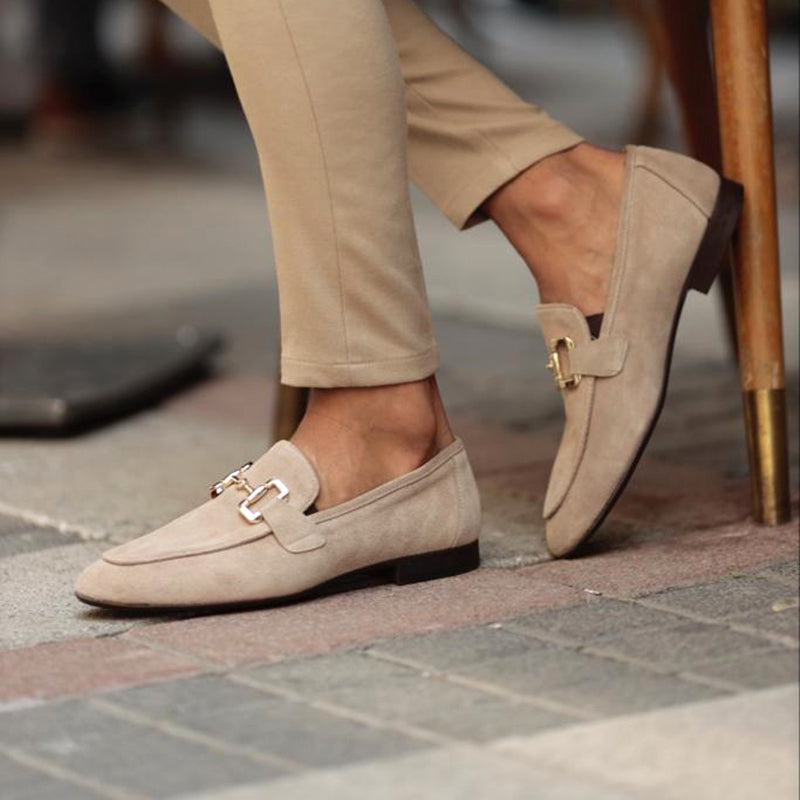 Bellivaro | Klassiske herre loafers i ruskind med hestebidsdetalje og mandelformet tå