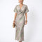 Vestito midi aderente da donna con scollo a V