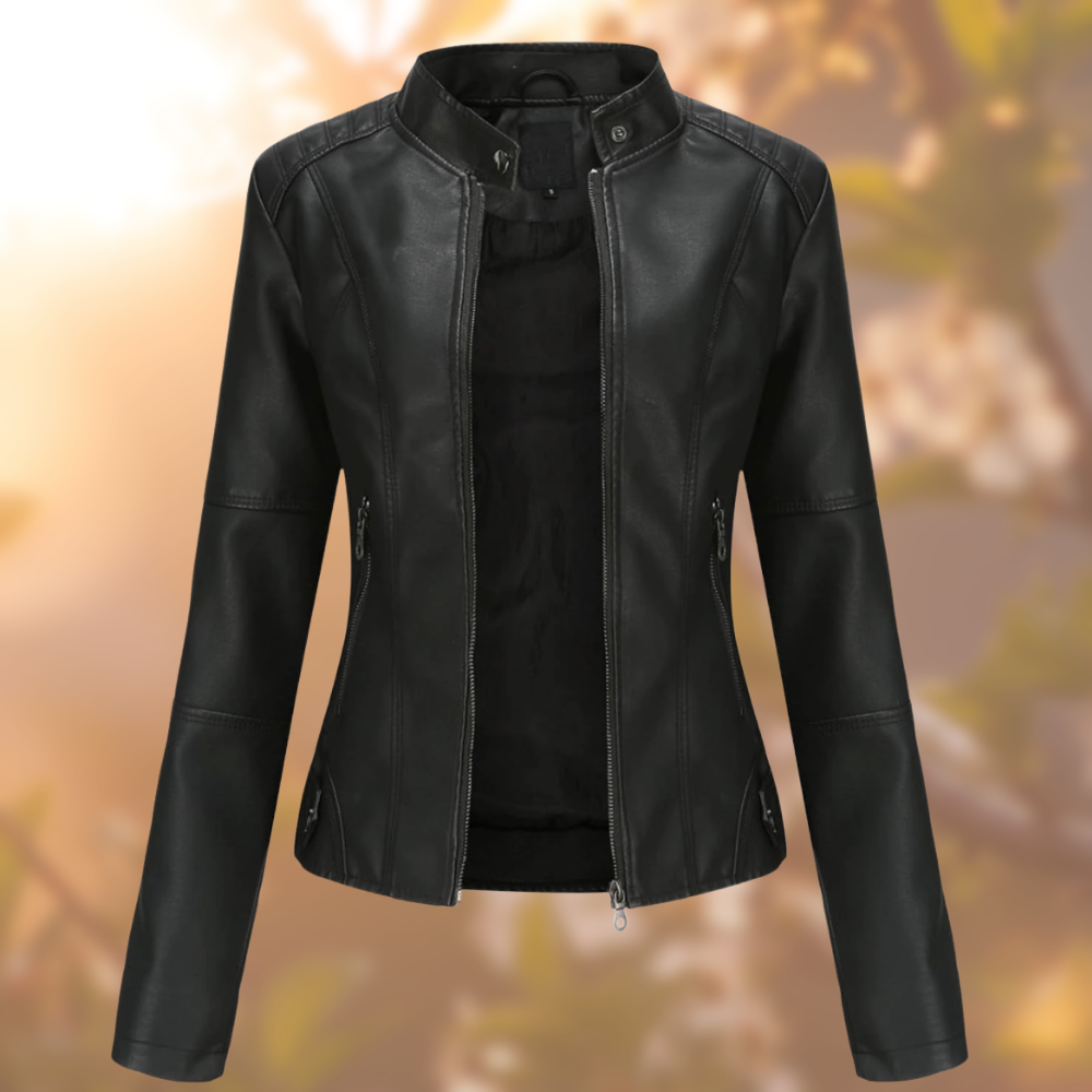 Chaqueta ajustada de cuero sintético: Elegancia audaz