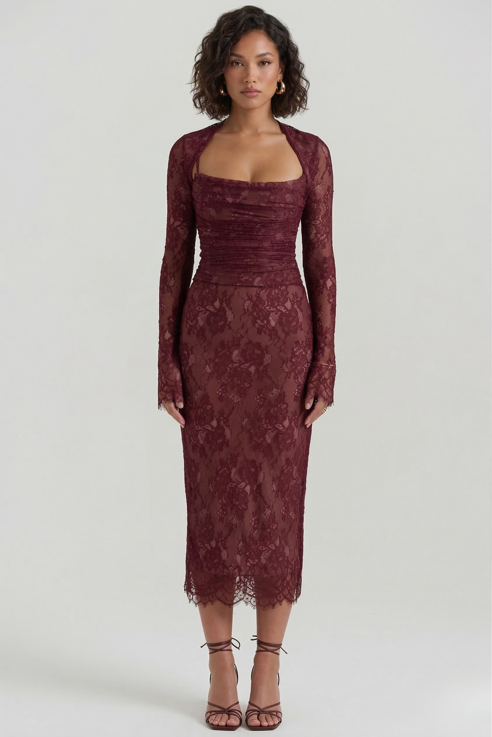 Vestido midi justo bege com mangas compridas, vestido de festa elegante