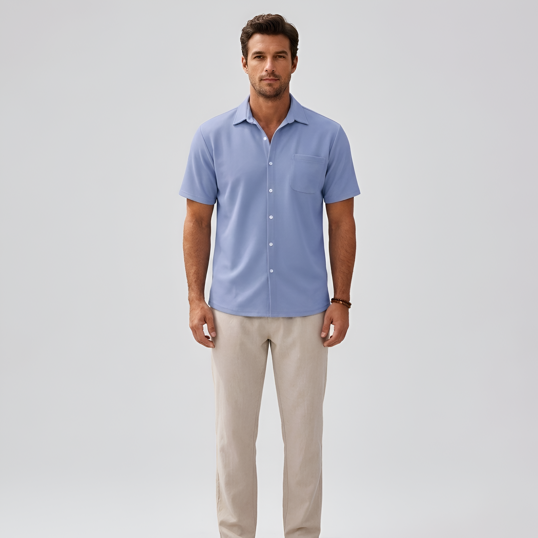 Camisa de hombre de manga corta en algodón con botones y bolsillo en el pecho, ajuste relajado