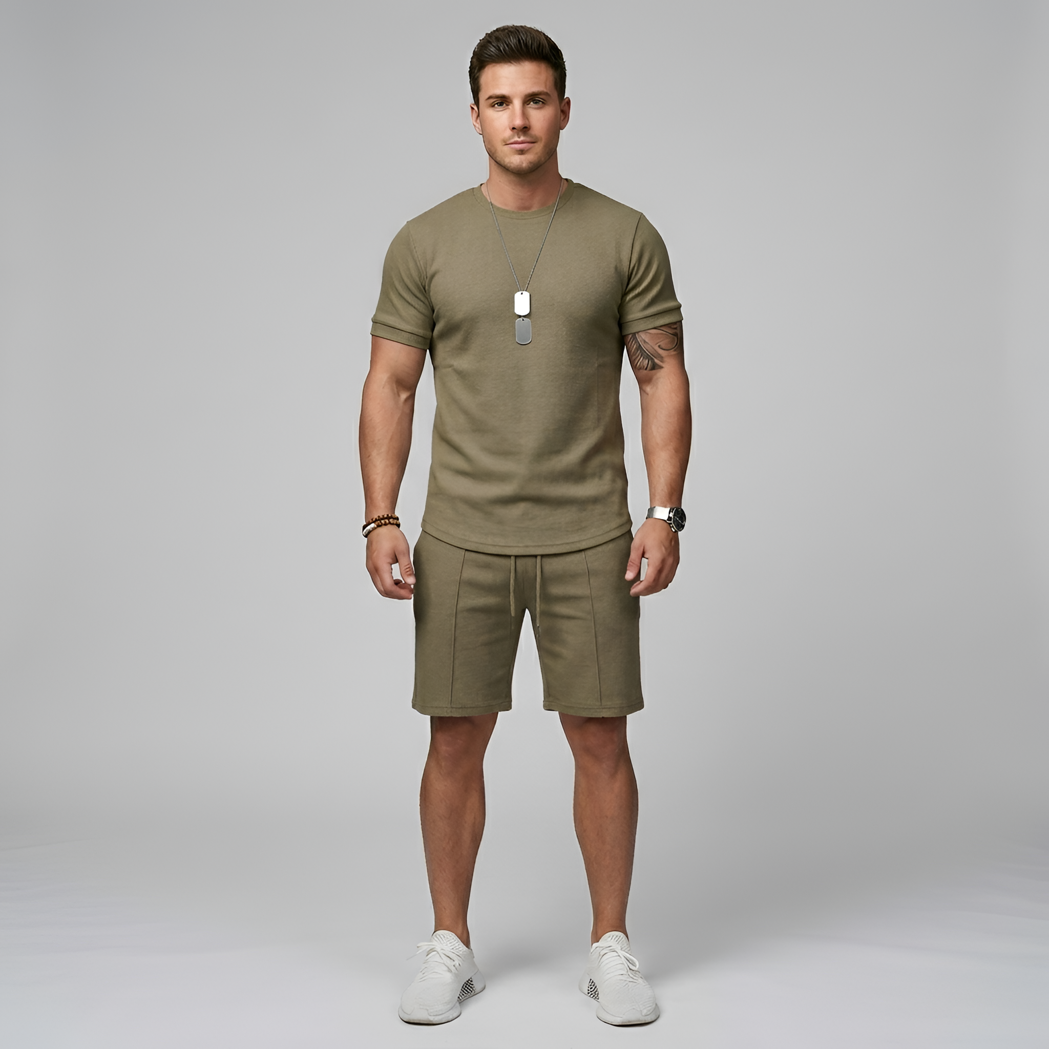 Herre sommersæt med T-shirt og shorts i bomuldsblanding