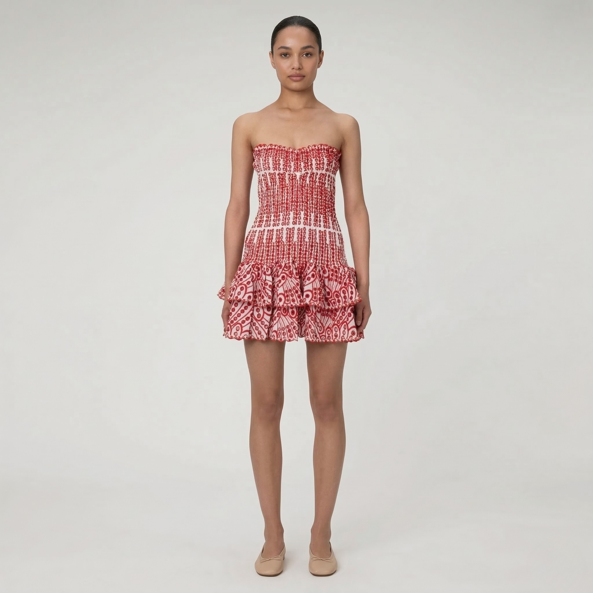 Vestito mini senza spalline da donna con smock e volant, elegante abito estivo