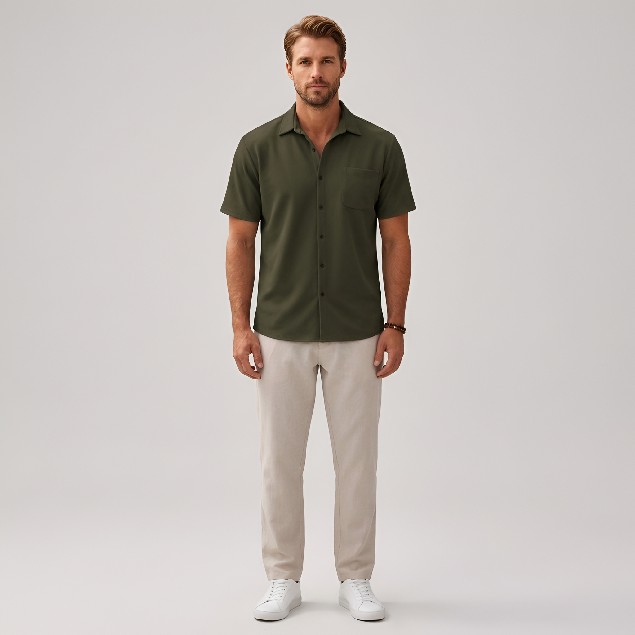 Camisa de hombre de manga corta en algodón con botones y bolsillo en el pecho, ajuste relajado