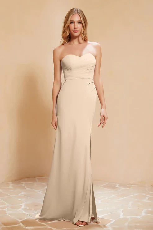Robe de cérémonie raffinée avec dos ouvert