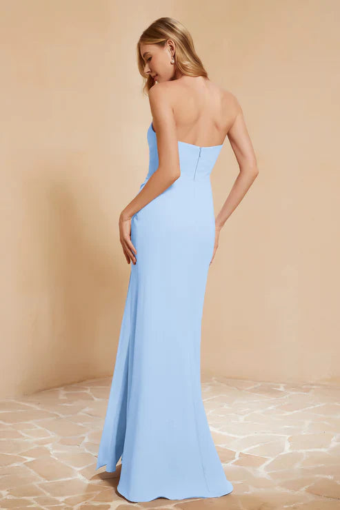 Robe de cérémonie raffinée avec dos ouvert
