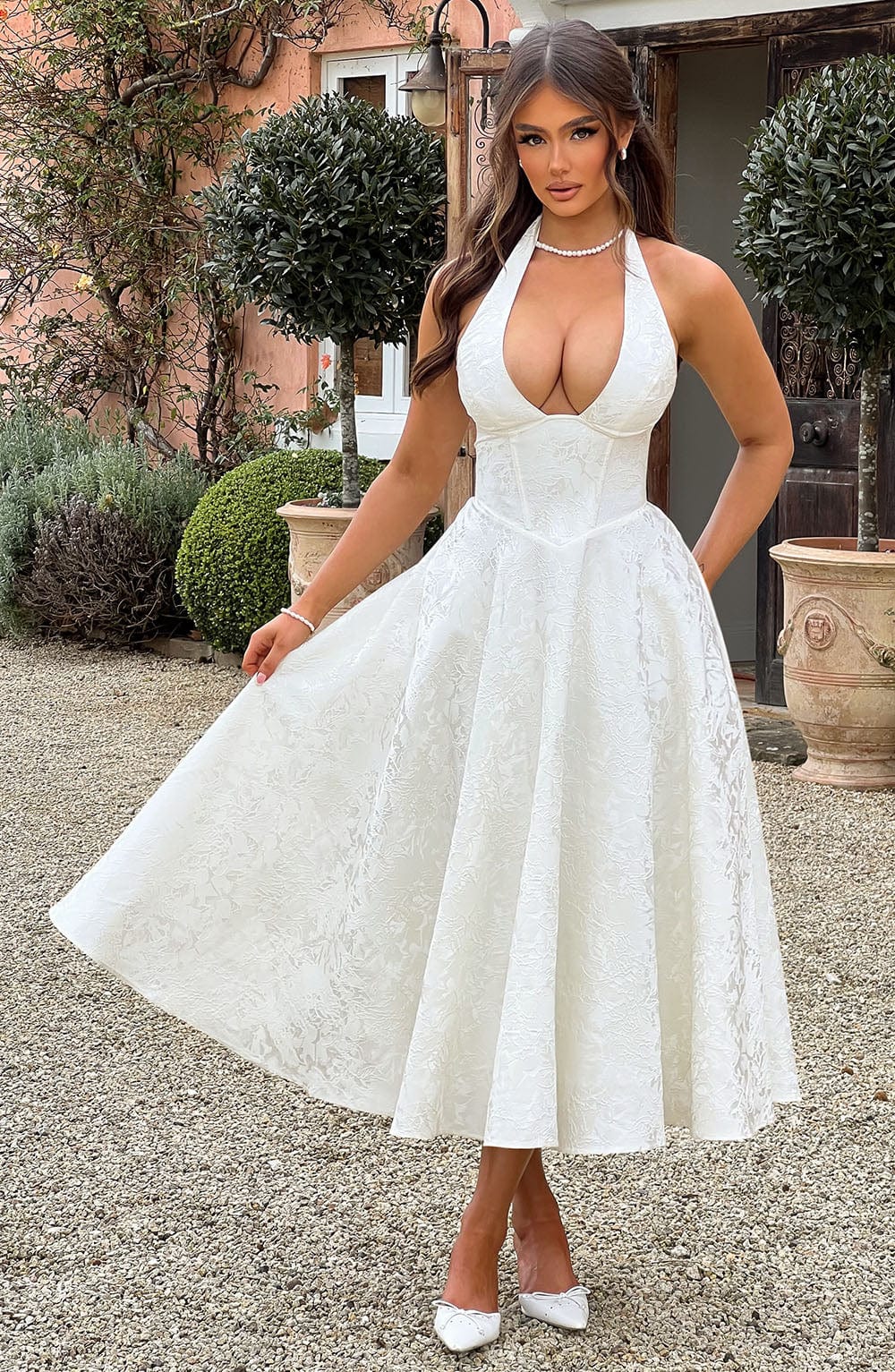 Vestido midi halter elegante y acampanado para invitada de boda para mujer  