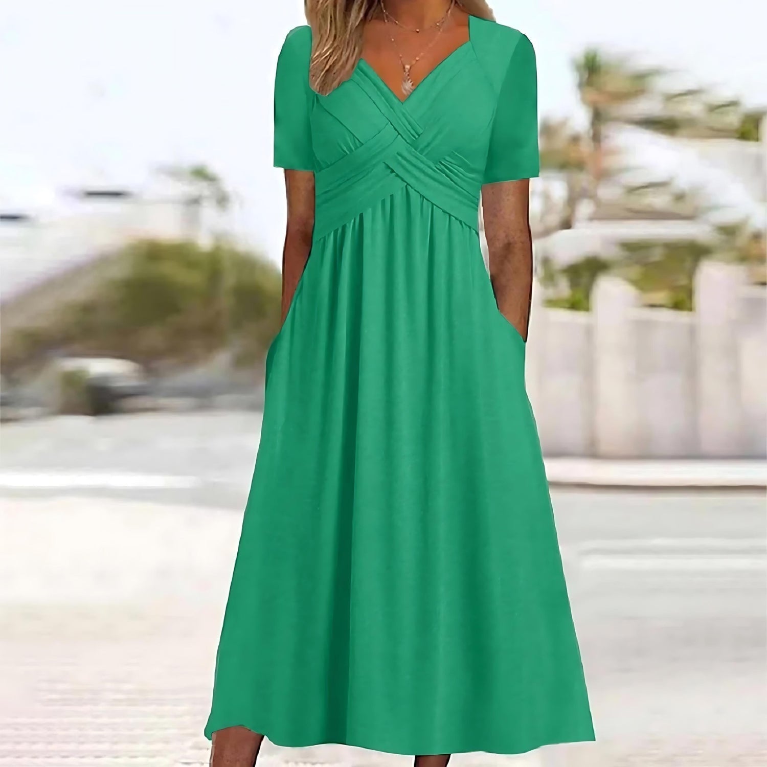 Vestido midi con efecto cubridor del abdomen
