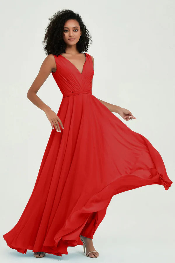 Vestido de festa elegante com decote em V