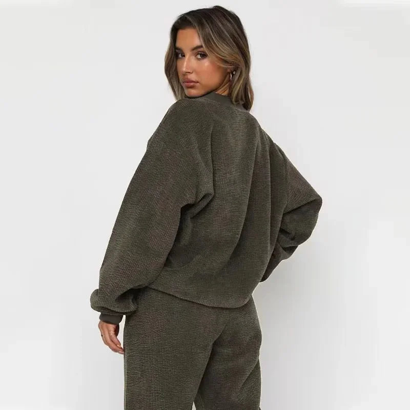 Ribbet Lounge Sæt til Kvinder med Sweatshirt og Joggingbukser