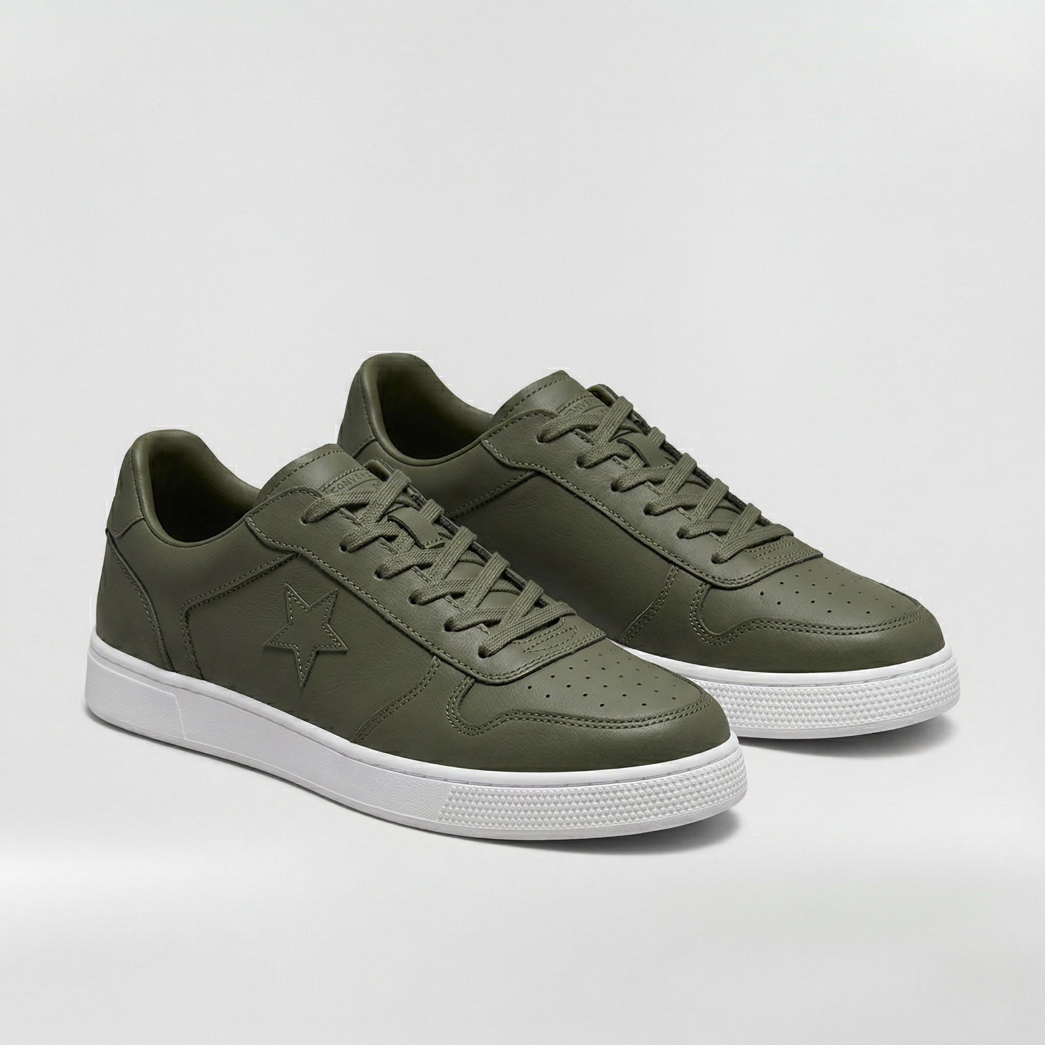 Casual sneakers til mænd med snørelukning og komfortabelt design til daglig brug