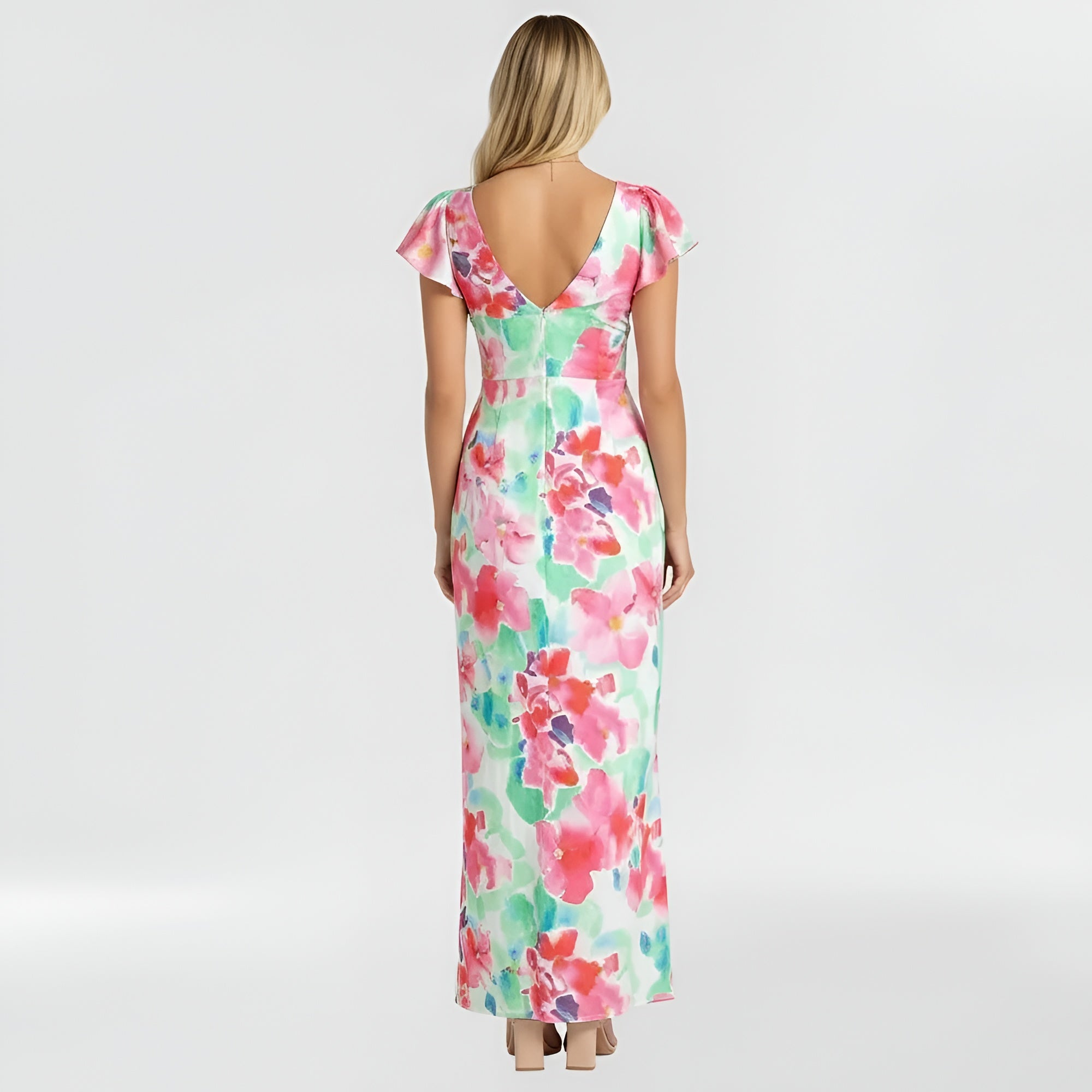 Długa sukienka damska z kwiatowym nadrukiem, dekolt w serek, krótki rękaw, dopasowany krój letnia sukienka