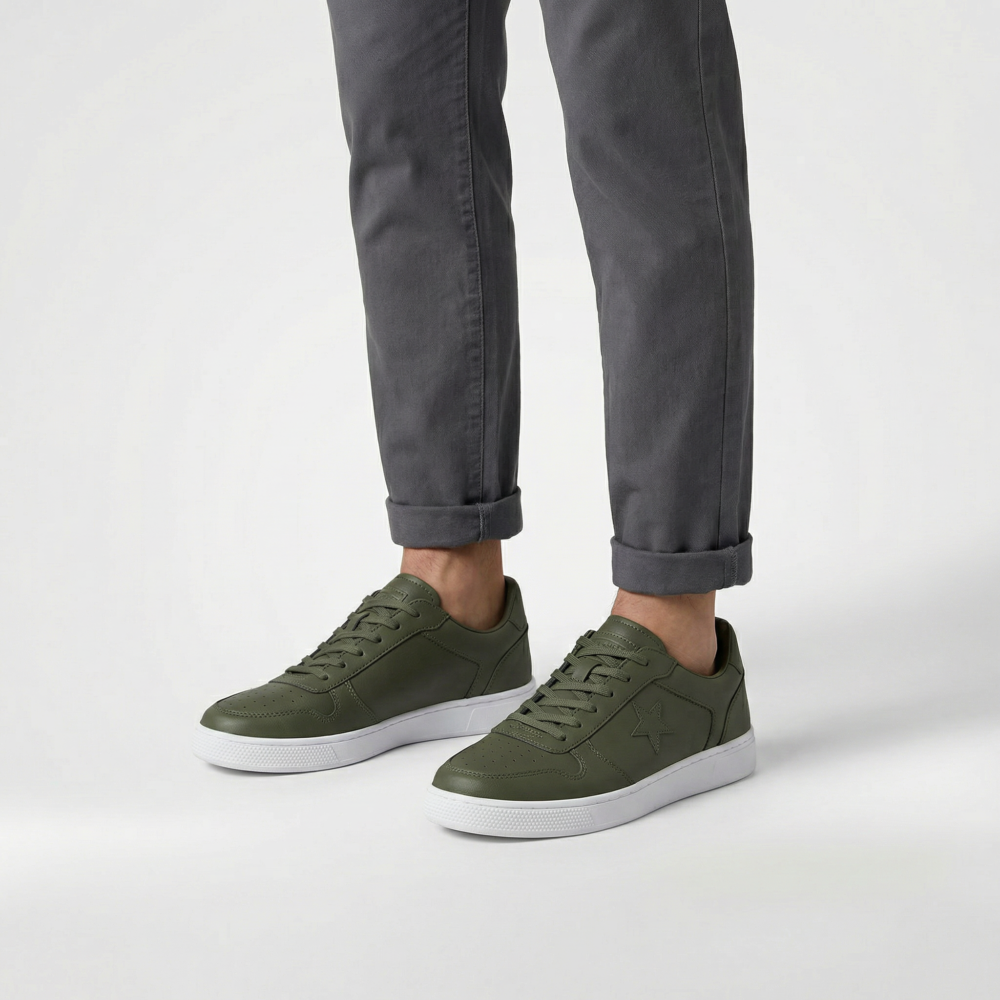 Casual sneakers til mænd med snørelukning og komfortabelt design til daglig brug