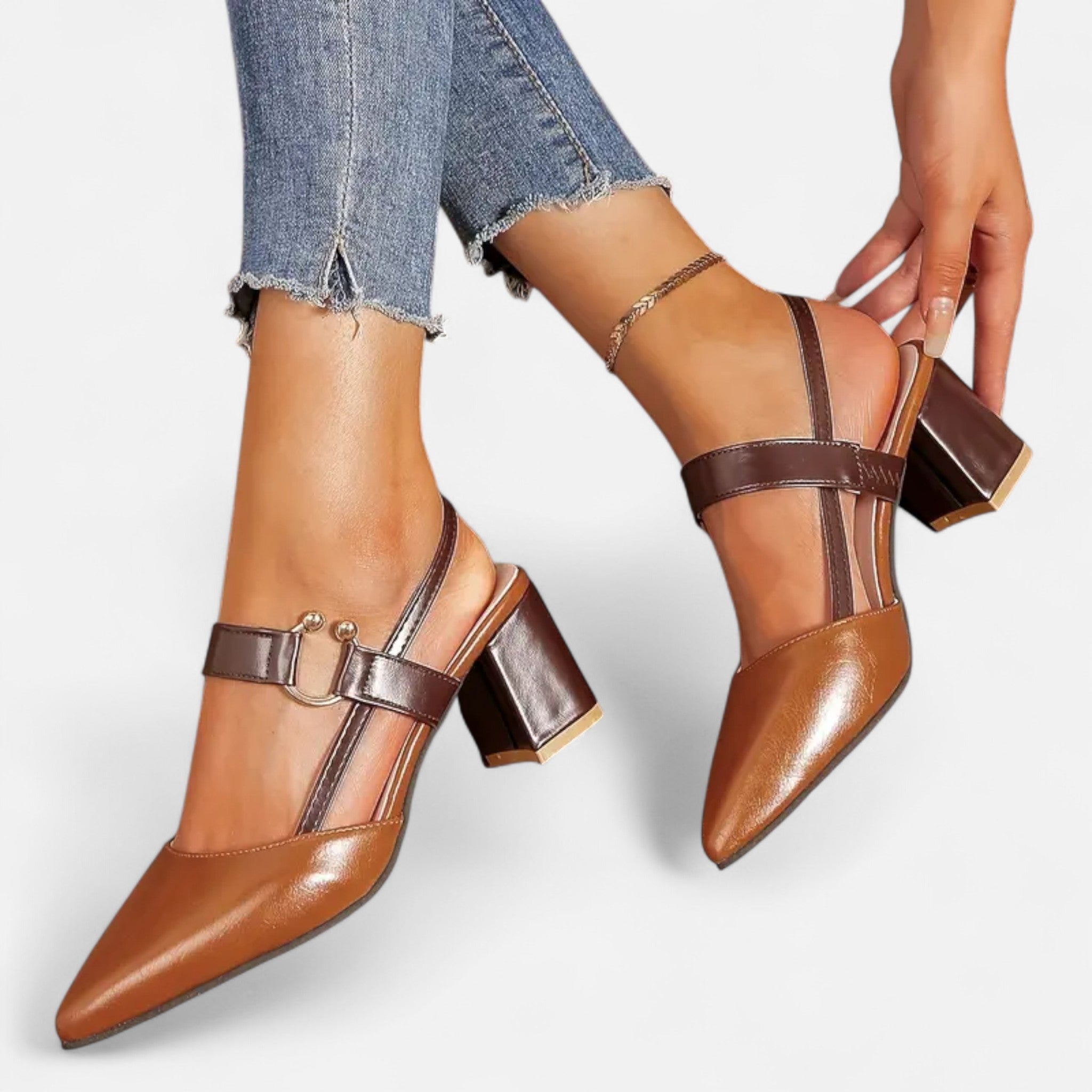 Sandales pour femme – Bout pointu, talon moyen épais