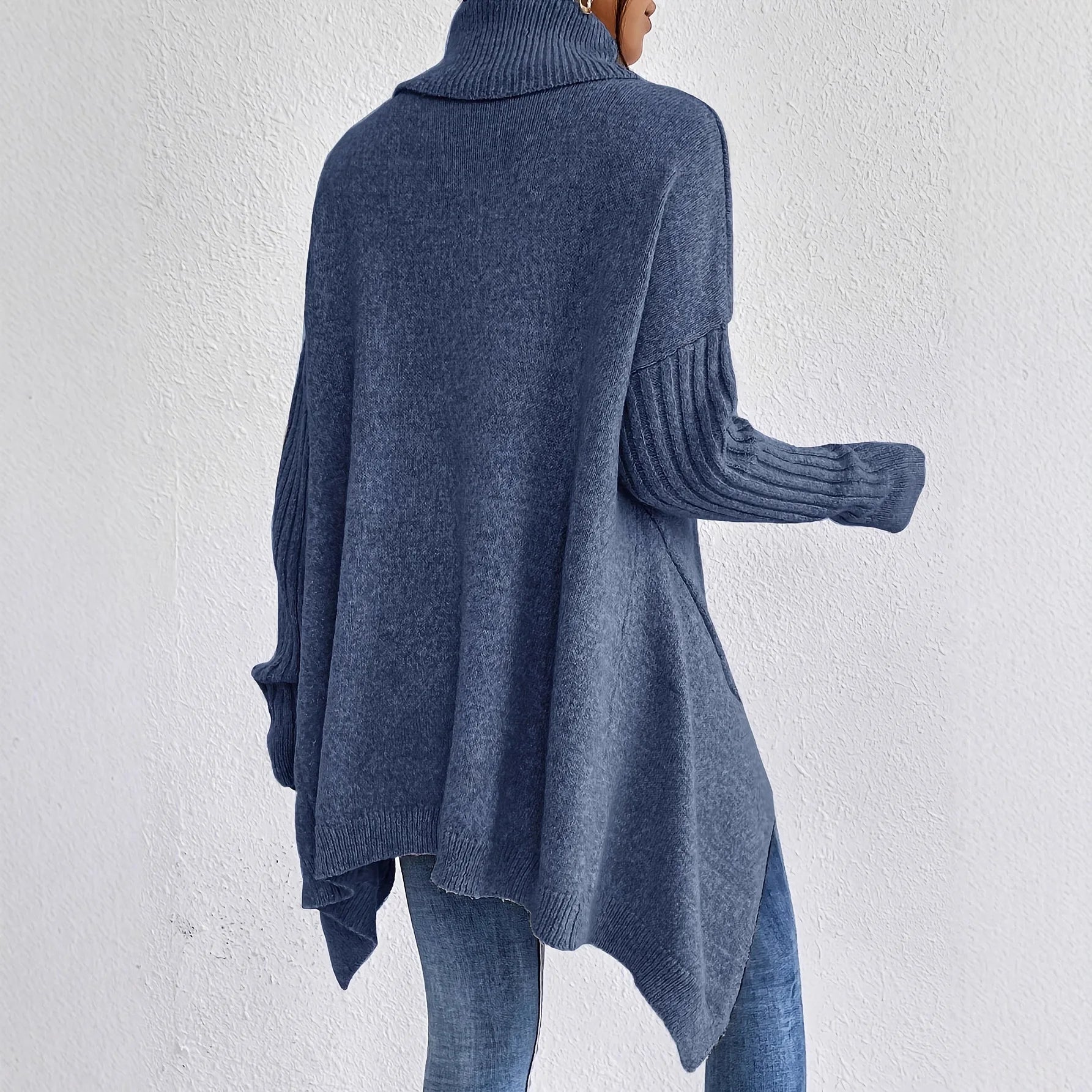 Oversized Rullekravestrik til Kvinder med Asymmetrisk Kant
