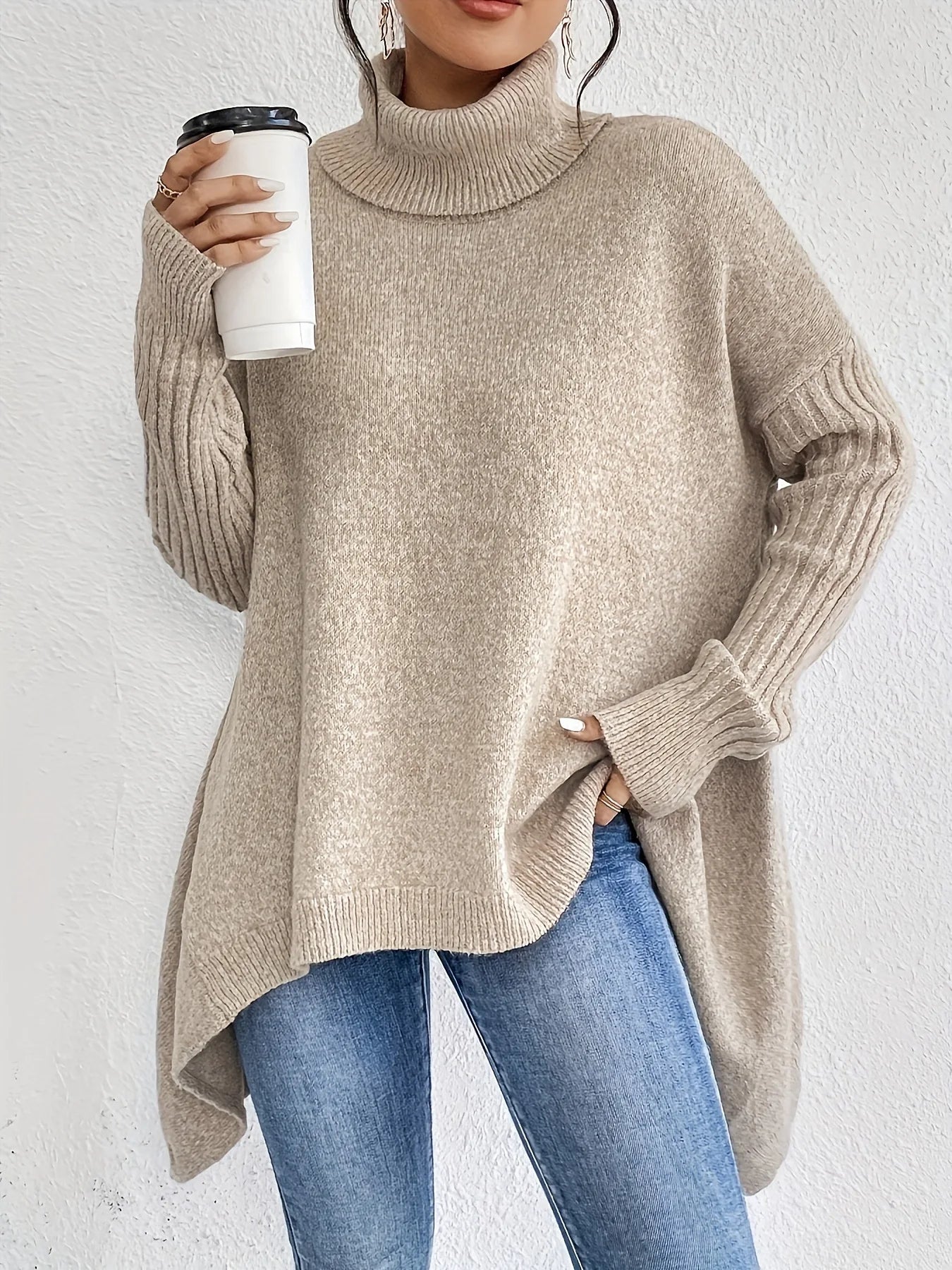 Oversized Rullekravestrik til Kvinder med Asymmetrisk Kant
