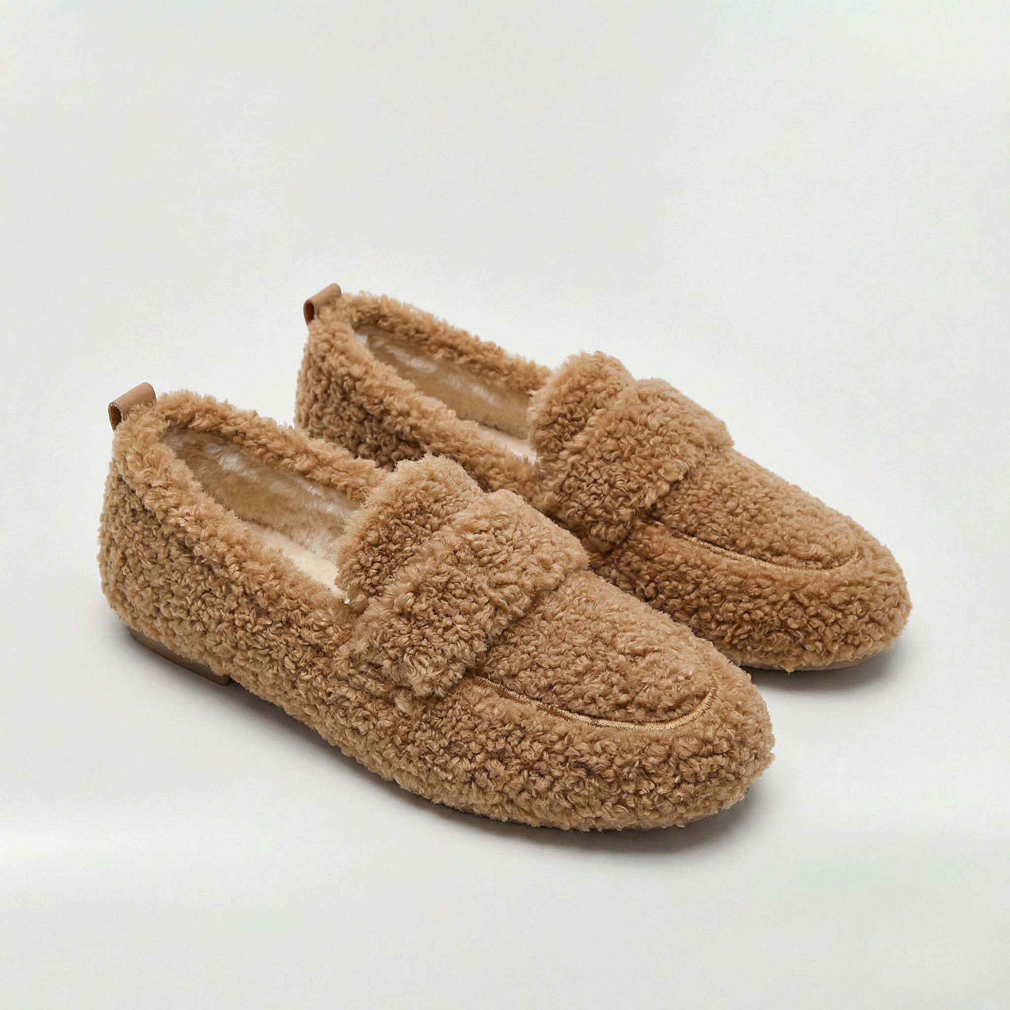 Bløde plyshjemmesko til kvinder med varm foring og komfortabel pasform til hverdagsbrug