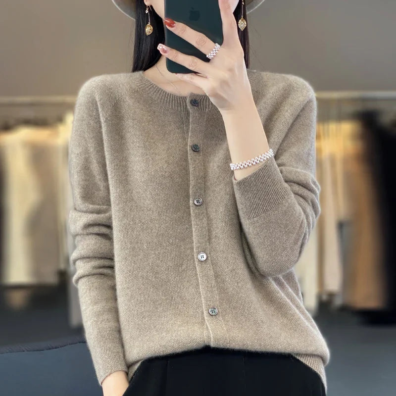 Strikket Cardigan til Kvinder med Knaplukning