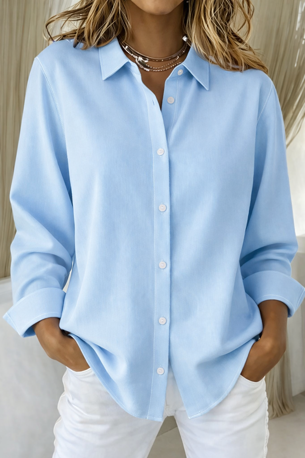Løstsiddende damebluse med knaplukning - Casual sommerstil