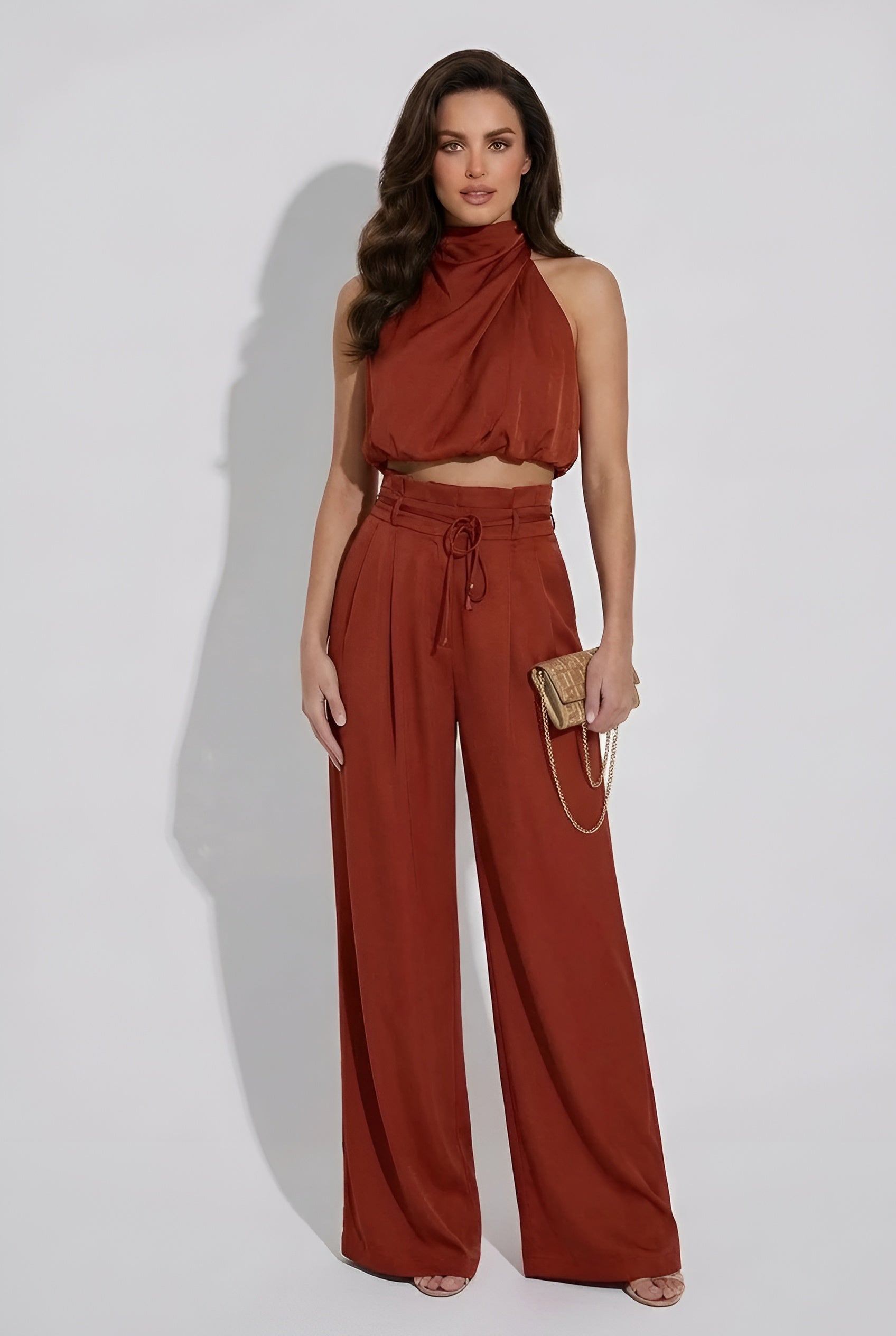 Dámský crop top s halter výstřihem a široké kalhoty s vysokým pasem sada