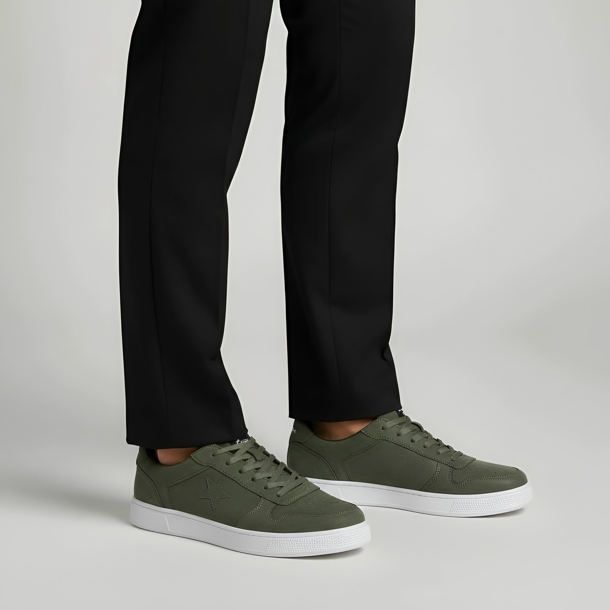 Herres afslappede sneakers med snørebånd, lav top og komfortabel hverdagsgang