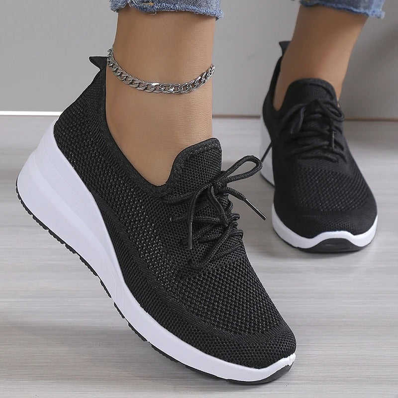 Damesnneakers med kilehæl, åndbart mesh – sport og casual