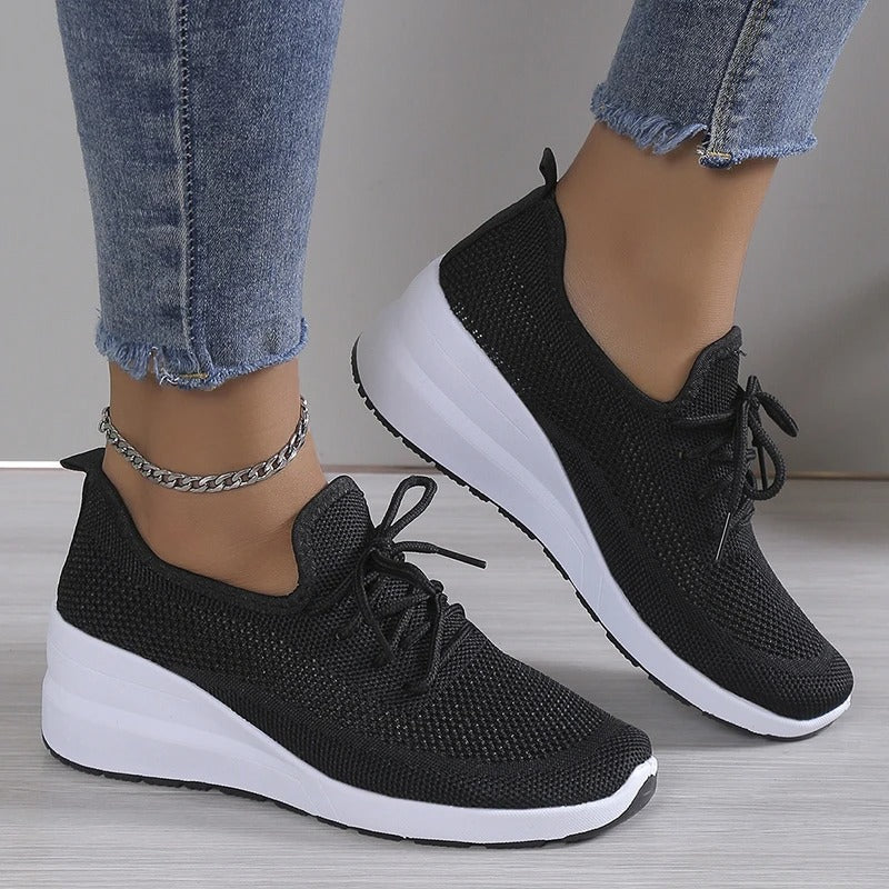 Damesnneakers med kilehæl, åndbart mesh – sport og casual