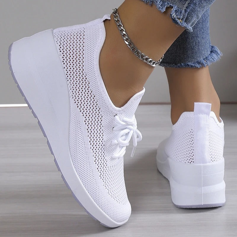Damesnneakers med kilehæl, åndbart mesh – sport og casual
