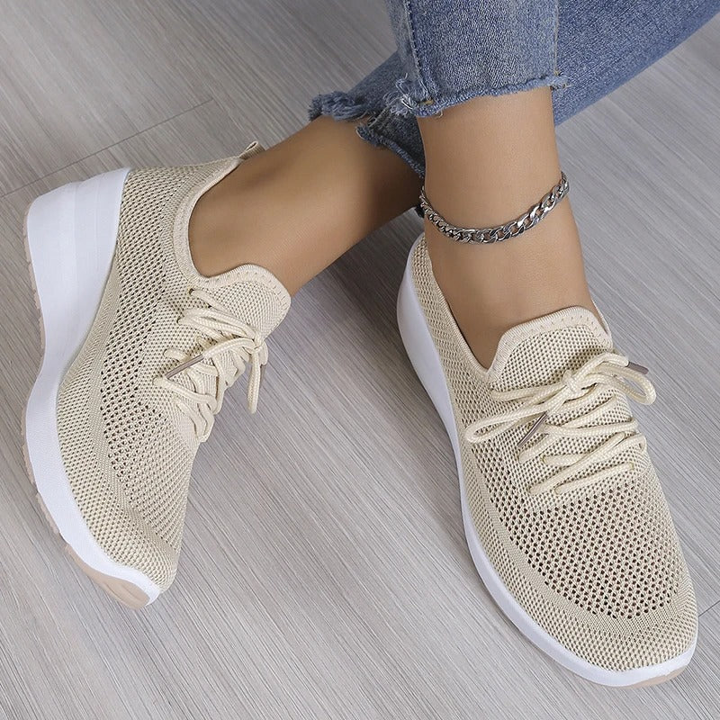 Damesnneakers med kilehæl, åndbart mesh – sport og casual