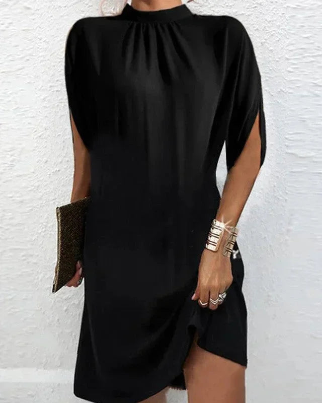 Vestido curto de noite para mulher com mangas morcego e decote plissado