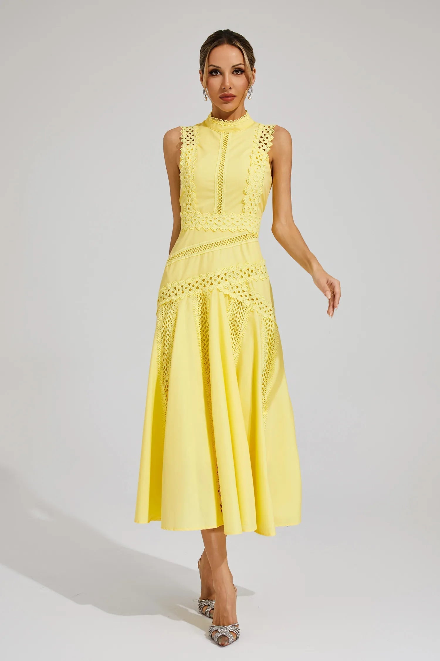 Vestido Midi de Renda com Painel Sem Mangas para Senhora