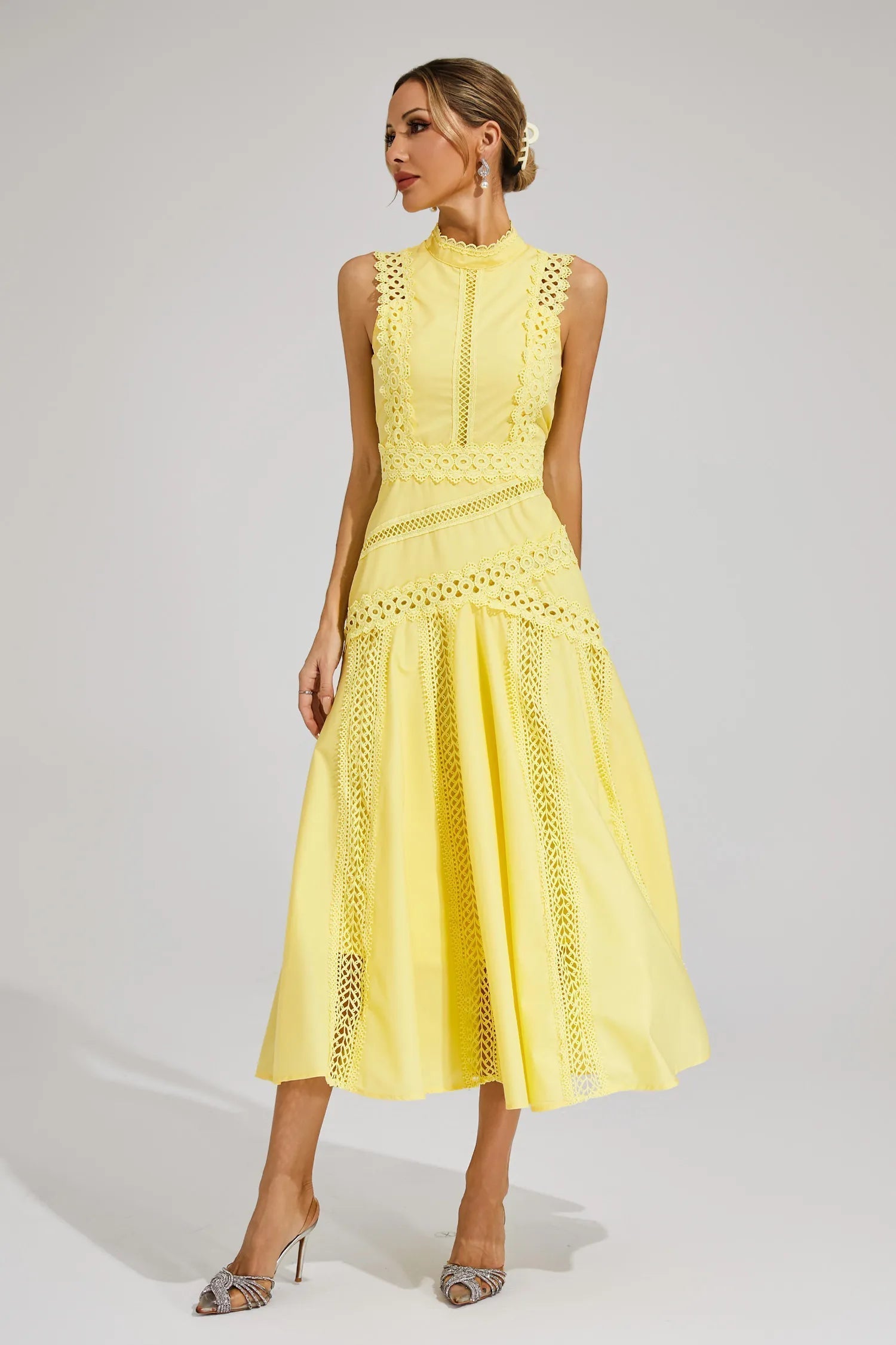 Vestido Midi de Renda com Painel Sem Mangas para Senhora